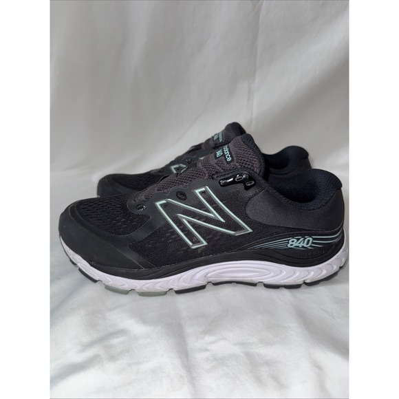 New Balance Women's 840v5 Running Size 11 Black/ Green  W840BM5 - Picture 1 of 8